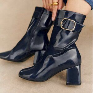 Sézane Margot Ankle Boots in Patent Navy Size 37/US 6